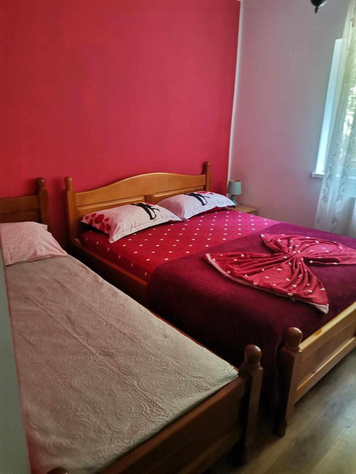 Apartament Nemira Szlanikfürdő Szoba fotó